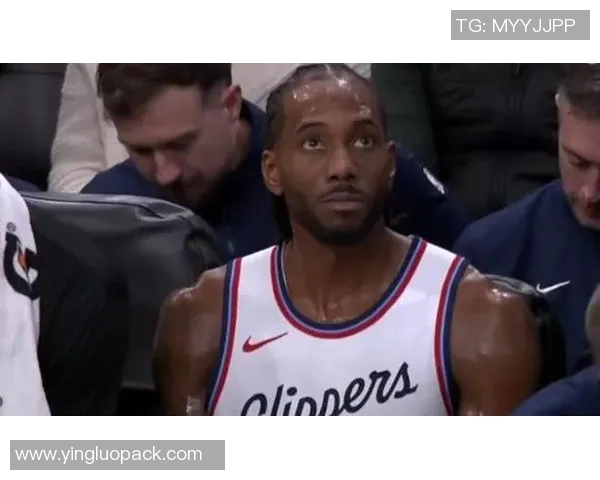 2015年湖人对阵快船的经典对决回顾与精彩瞬间分析